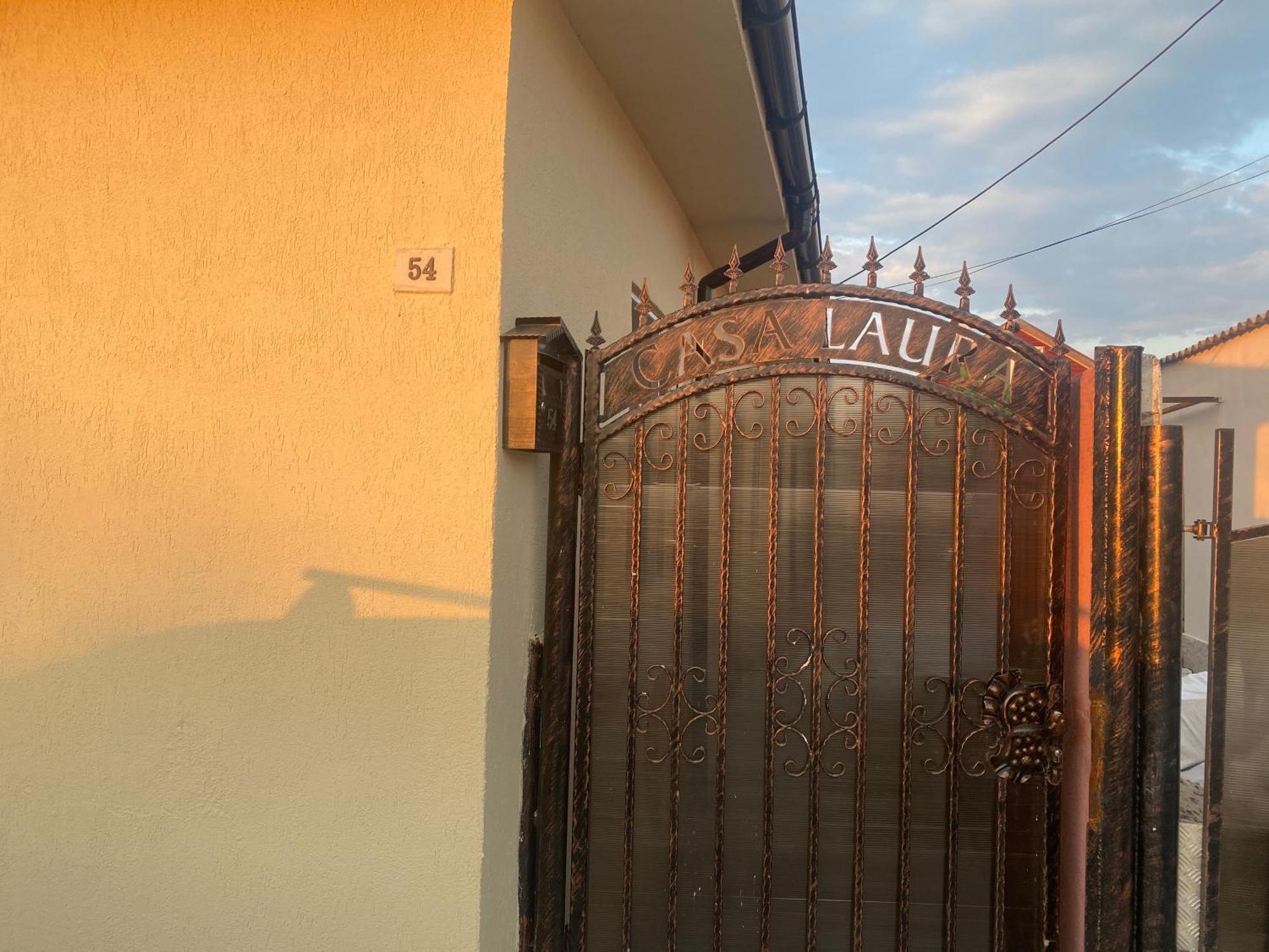 Casa Laura Pensionat Corbu  Eksteriør billede