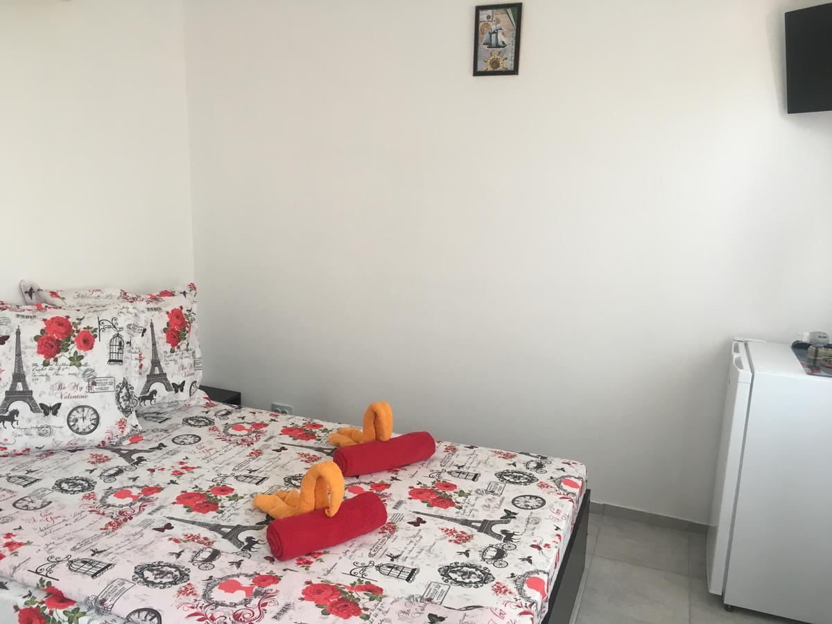 Casa Laura Pensionat Corbu  Eksteriør billede